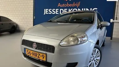 Occasion Fiat Grande Punto Dynamic 65 PK (47 kW) 2009 Grijs, metallic lak Hatchback