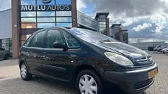 Zwart Gebruikt 2003 Citroën Xsara Picasso MPV | € 990 (Eerlijke prijs)