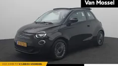 Zwart Gebruikt 2022 Fiat 500e Icon Cabriolet | € 19.900 (Eerlijke prijs)