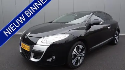 Zwart Occasion 2011 Renault Mégane Coupé Bose Edition Coupé | € 5.445 (Eerlijke prijs)