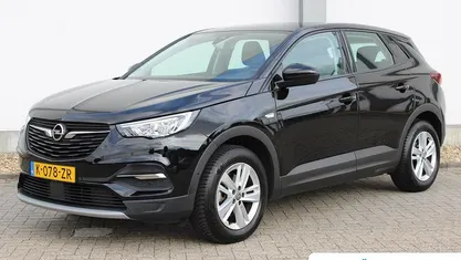Zwart Occasion 2021 Opel Grandland X Elegance SUV | € 18.895 (Eerlijke prijs)