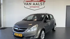 Bruin, metallic lak Gebruikt 2010 Opel Corsa Cosmo Hatchback | € 4.250 (Eerlijke prijs)