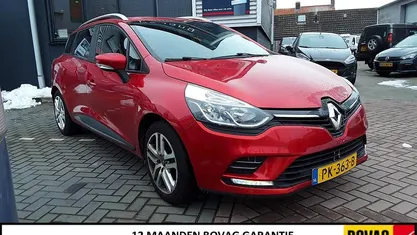 Rood Occasion 2017 Renault Clio GrandTour LIMITED Stationwagen | € 9.350 (Eerlijke prijs)
