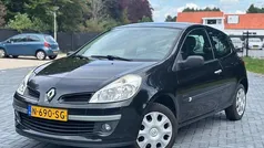 Zwart Gebruikt 2009 Renault Clio II Hatchback | € 2.495 (Eerlijke prijs)