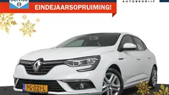 Gebruikt 2017 Renault Mégane IV Zen Hatchback | € 12.845 (Eerlijke prijs)