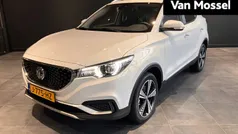 Wit Gebruikt 2020 MG ZS Luxury Sedan | € 15.995 (Eerlijke prijs)