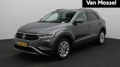 Grijs Gebruikt 2022 VW T-Roc Life SUV | € 22.645 (Eerlijke prijs)
