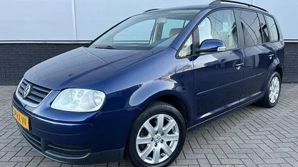 Blauw Gebruikt 2005 VW Touran MPV | € 2.250 (Eerlijke prijs)