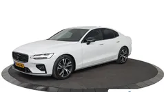Wit Gebruikt 2021 Volvo S60 R-Design Sedan | € 30.895 (Eerlijke prijs)