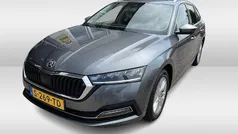 Grijs, metallic lak Gebruikt 2023 Skoda Octavia Business Line Stationwagen | € 26.450 (Eerlijke prijs)