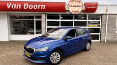 Blauw Gebruikt 2023 Skoda Fabia Ambition Hatchback | € 17.300 (Eerlijke prijs)