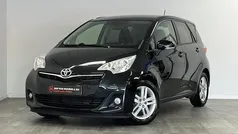 Zwart Gebruikt 2014 Toyota Verso-S MPV | € 10.890 (Goede deal)