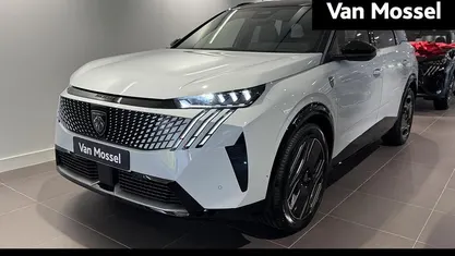 Wit Nieuw 2025 Peugeot e-5008 Dual Motor SUV | € 62.940 (Goede deal)