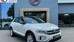 Grijs Gebruikt 2024 VW T-Roc Style SUV | € 34.445 (Eerlijke prijs)