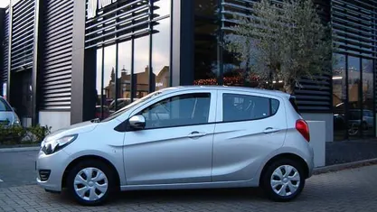 Grijs (metallic) Gebruikt 2018 Opel Karl Edition Hatchback | € 6.850 (Goede deal)