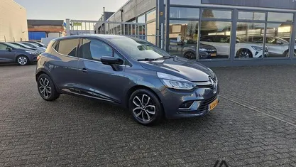 Occasion 2021 Renault Clio V Intens Hatchback | € 9.950 (Goede deal)