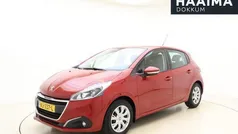 Rood Gebruikt 2017 Peugeot 208 Hatchback | € 8.950 (Eerlijke prijs)