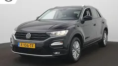 Zwart Gebruikt 2021 VW T-Roc Business SUV | € 20.900 (Eerlijke prijs)