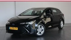 Zwart Gebruikt 2022 Toyota Corolla Active Stationwagen | € 20.949 (Eerlijke prijs)