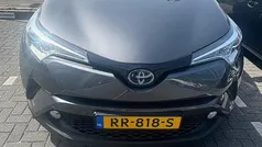 Grijs Gebruikt 2018 Toyota C-HR Executive SUV | € 17.900 (Eerlijke prijs)