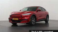 Rood Gebruikt 2023 Ford Mustang Mach-E SUV | € 34.935 (Eerlijke prijs)