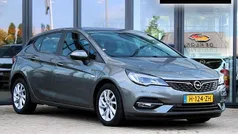 Grijs Gebruikt 2020 Opel Astra Edition Hatchback | € 14.987 (Eerlijke prijs)