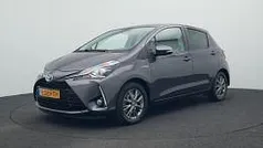 Grijs metallic Gebruikt 2020 Toyota Yaris Hatchback | € 17.880 (Eerlijke prijs)
