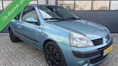 Blauw Gebruikt 2004 Renault Clio II Dynamique Hatchback | € 1.249 (Eerlijke prijs)