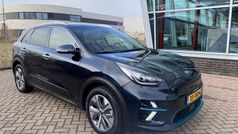 Blauw Gebruikt 2019 Kia e-Niro SUV | € 23.750 (Goede deal)