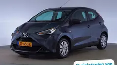 Grijs, metallic lak Gebruikt 2019 Toyota Aygo Hatchback | € 7.845 (Goede deal)