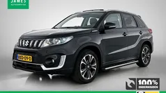 Zwart Gebruikt 2020 Suzuki Vitara SUV | € 18.445 (Eerlijke prijs)