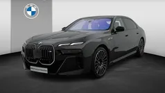 Gebruikt 2025 BMW M760e M Performance Sedan | € 185.950 (Eerlijke prijs)