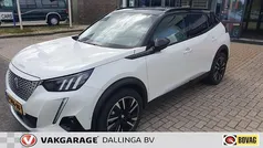 Wit Gebruikt 2022 Peugeot e-2008 GT SUV | € 19.990 (Eerlijke prijs)