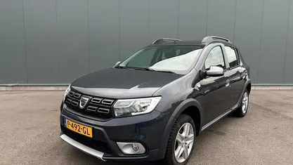 Gebruikt 2017 Dacia Sandero Lauréate Hatchback | € 6.495 (Goede deal)