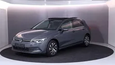 Gebruikt 2022 VW Golf VIII Style Hatchback | € 29.949 (Eerlijke prijs)