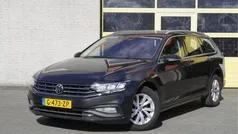 Grijs, metallic lak Gebruikt 2020 VW Passat Comfortline Stationwagen | € 18.450 (Super prijs)