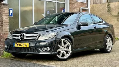 Zwart Occasion 2013 Mercedes C180 Prestige Coupé | € 9.495 (Goede deal)