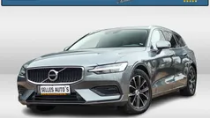 Grijs, metallic lak Gebruikt 2019 Volvo V60 Momentum Stationwagen | € 24.995 (Super prijs)