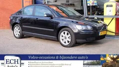 Zwart, metallic lak Gebruikt 2004 Volvo S40 Kinetic Sedan | € 3.950 (Eerlijke prijs)