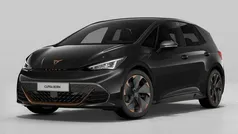 Gebruikt 2025 Cupra Born Hatchback | € 39.025 (Eerlijke prijs)