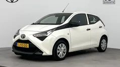 Wit Gebruikt 2021 Toyota Aygo Hatchback | € 11.950 (Eerlijke prijs)