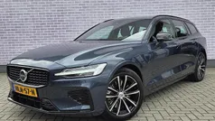 Blauw Gebruikt 2025 Volvo V60 Plus Stationwagen | € 47.899 (Eerlijke prijs)