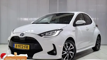 Wit Gebruikt 2021 Toyota Yaris Hybrid Style Hatchback | € 20.749 (Eerlijke prijs)