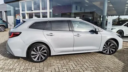 Gebruikt 2022 Toyota Corolla Stationwagen | € 26.295 (Eerlijke prijs)
