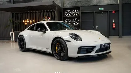 Grijs Occasion 2022 Porsche 911 Carrera GTS Sport Coupé | € 179.950 (Goede deal)
