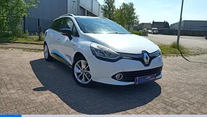Occasion Renault Clio GrandTour LIMITED 90 PK (66 kW) 2016 Wit, metallic lak Stationwagen