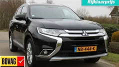 Zwart, andere lak Gebruikt 2017 Mitsubishi Outlander Intense SUV | € 19.900 (Eerlijke prijs)