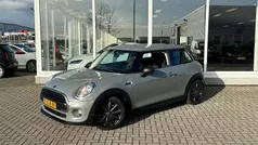 Grijs Gebruikt 2017 Mini Cooper Business Hatchback | € 10.950 (Eerlijke prijs)
