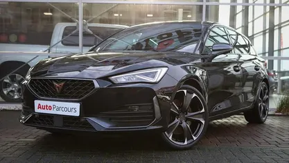 Zwart Gebruikt 2022 Cupra Leon VZ Hatchback | € 26.950 (Eerlijke prijs)