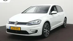 Wit Gebruikt 2020 VW e-Golf Hatchback | € 14.450 (Eerlijke prijs)